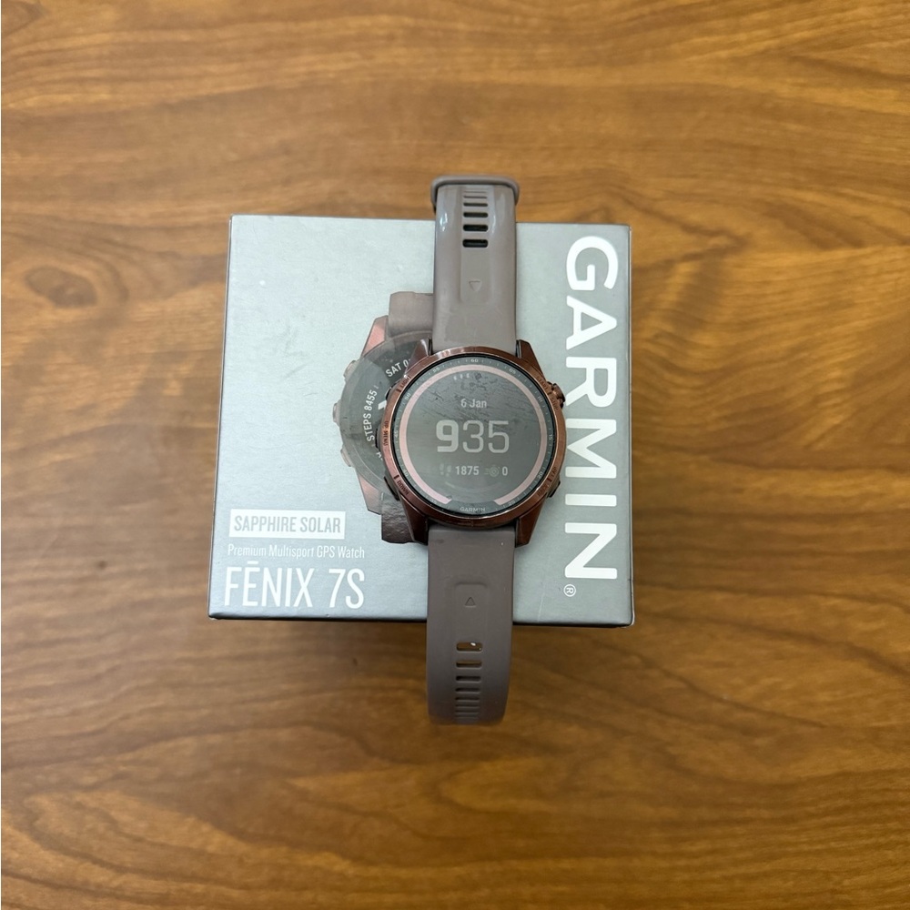 Garmin Fenix 7S Sapphire Solar - Picture 2 of 5